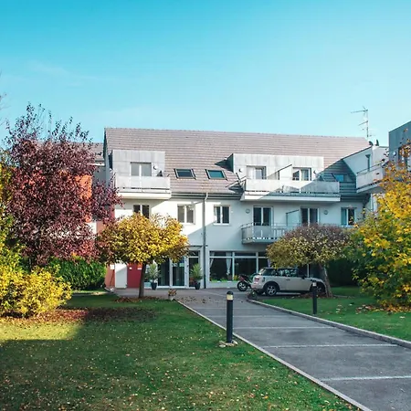 Aparthotel Le Royal Golf & Horse Mooslargue