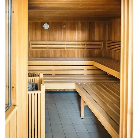 Aparthotel Le Royal Golf & Horse Mooslargue